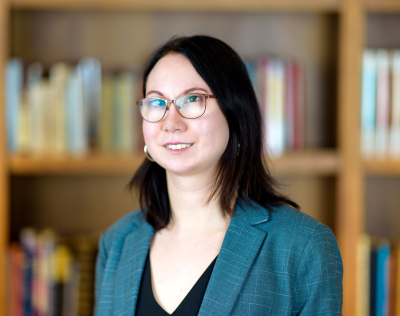 Sammi Lawrence headshot